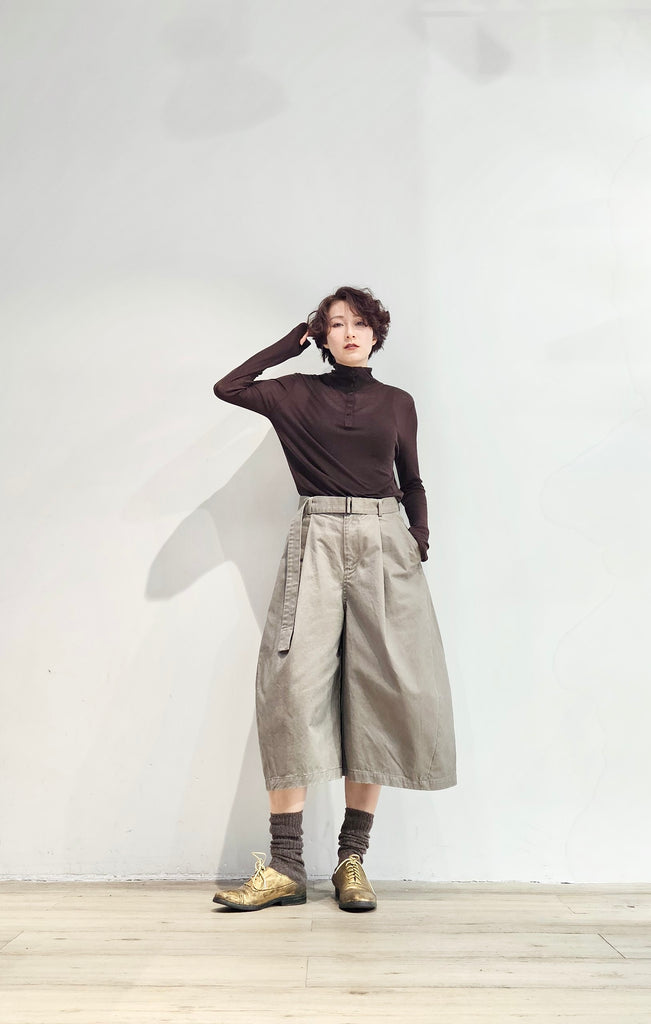 Velvet balloon-cut knee-length shorts - 2 colours (Pre-order)