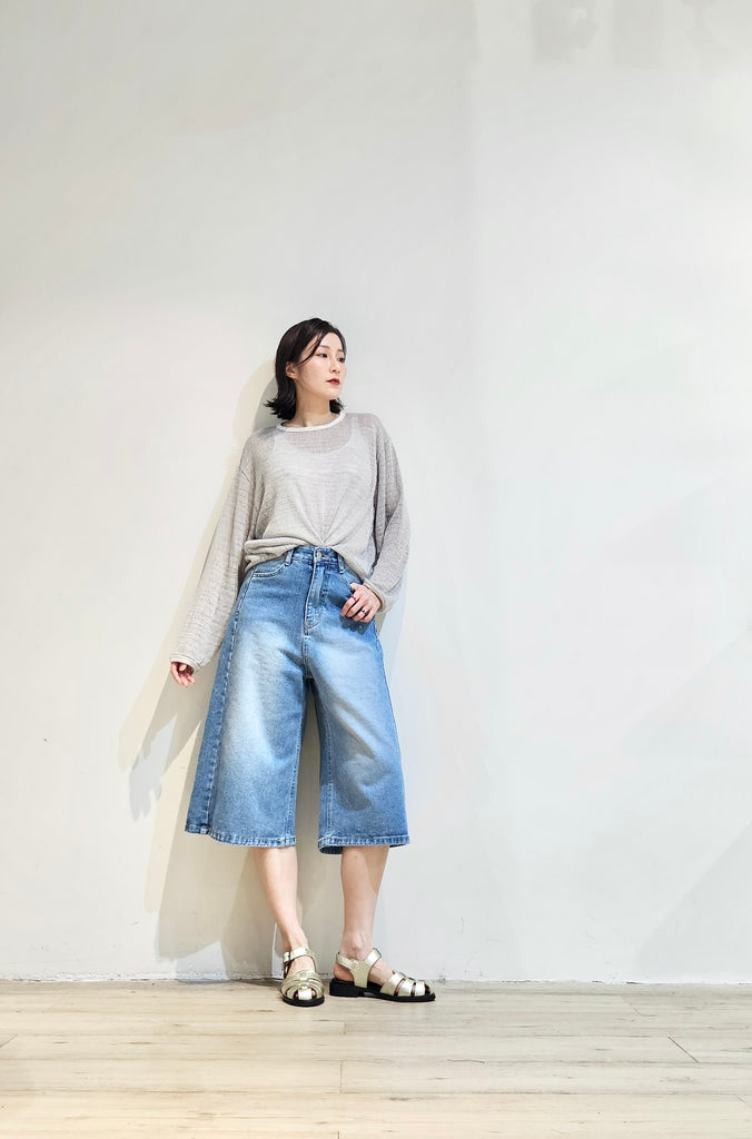 Washed knee-length jeans (pre-order)