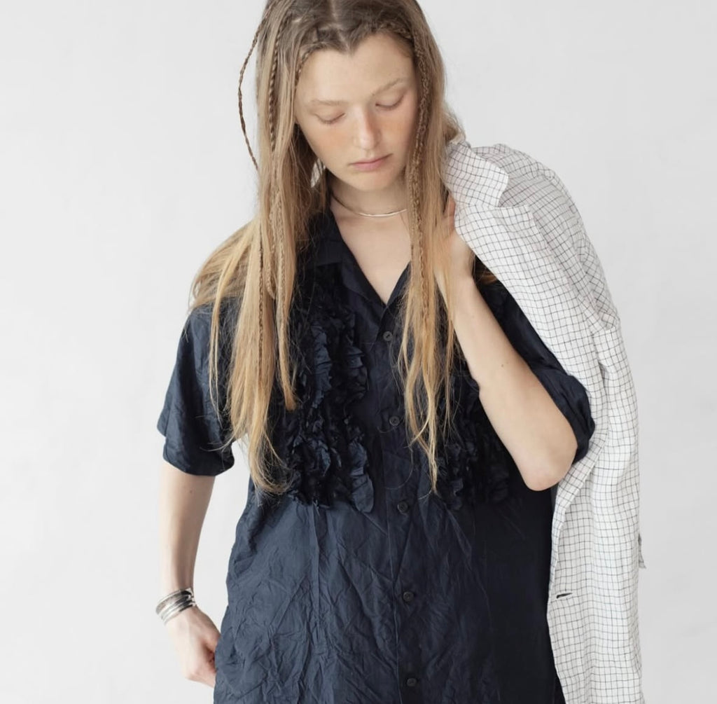 PURE SILK HIGH COUNT TAFTA CLOTH Open Collar Short Sleeve Frill Shirt