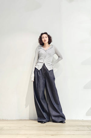 High-waisted full-length pleated jeans (Pre-order)