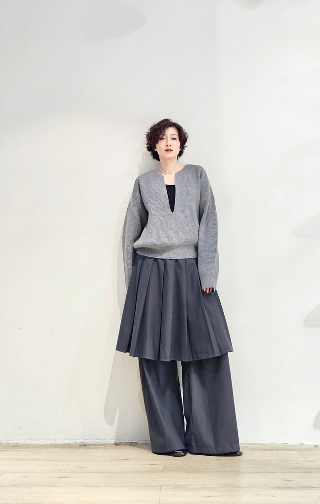 V-neck cotton sweater - 3 colours