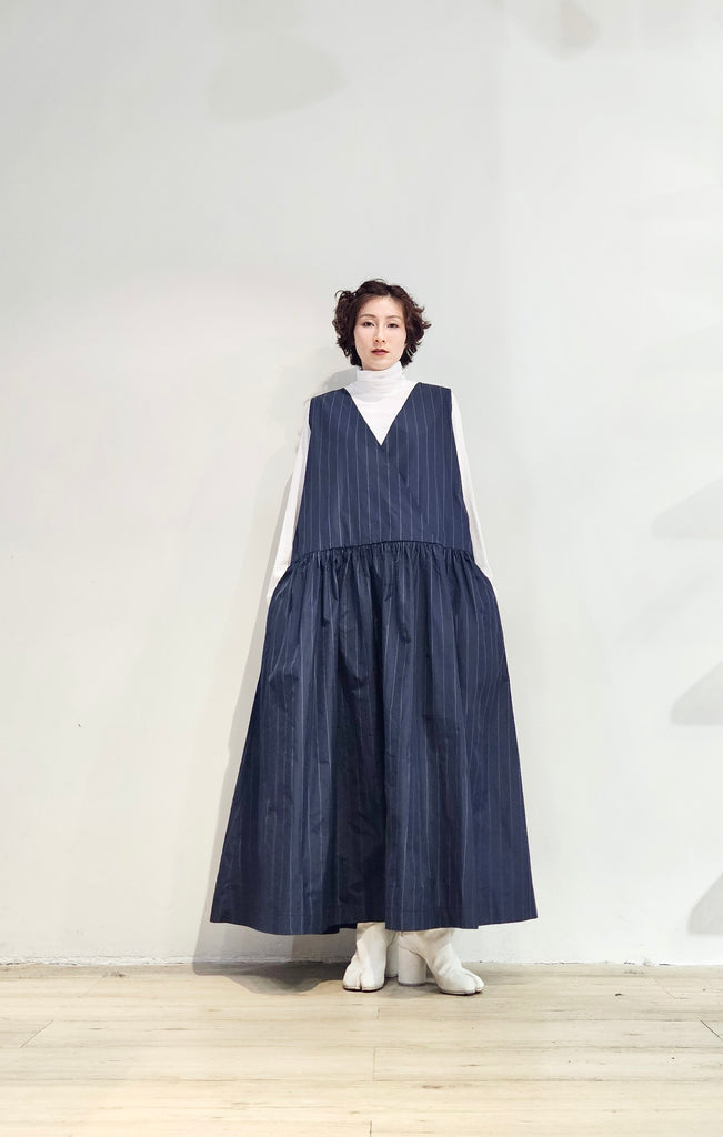 Two-way sleeveless dress - 2 colours (pre-order)