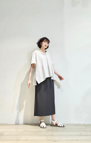 Pleated stretchy pencil skirt - 3 colours