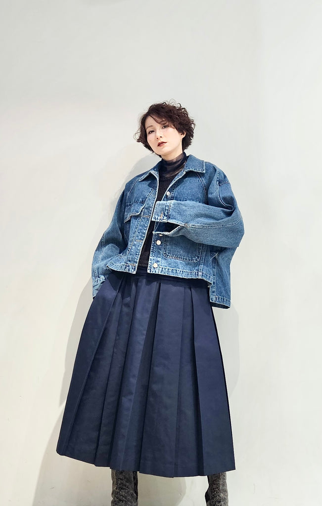 Washed loose fit denim jacket (pre-order)