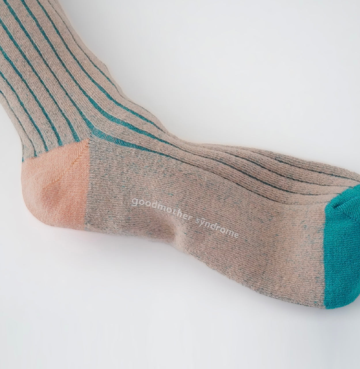 Contrasting 2-tone ribbed socks, Coral sands