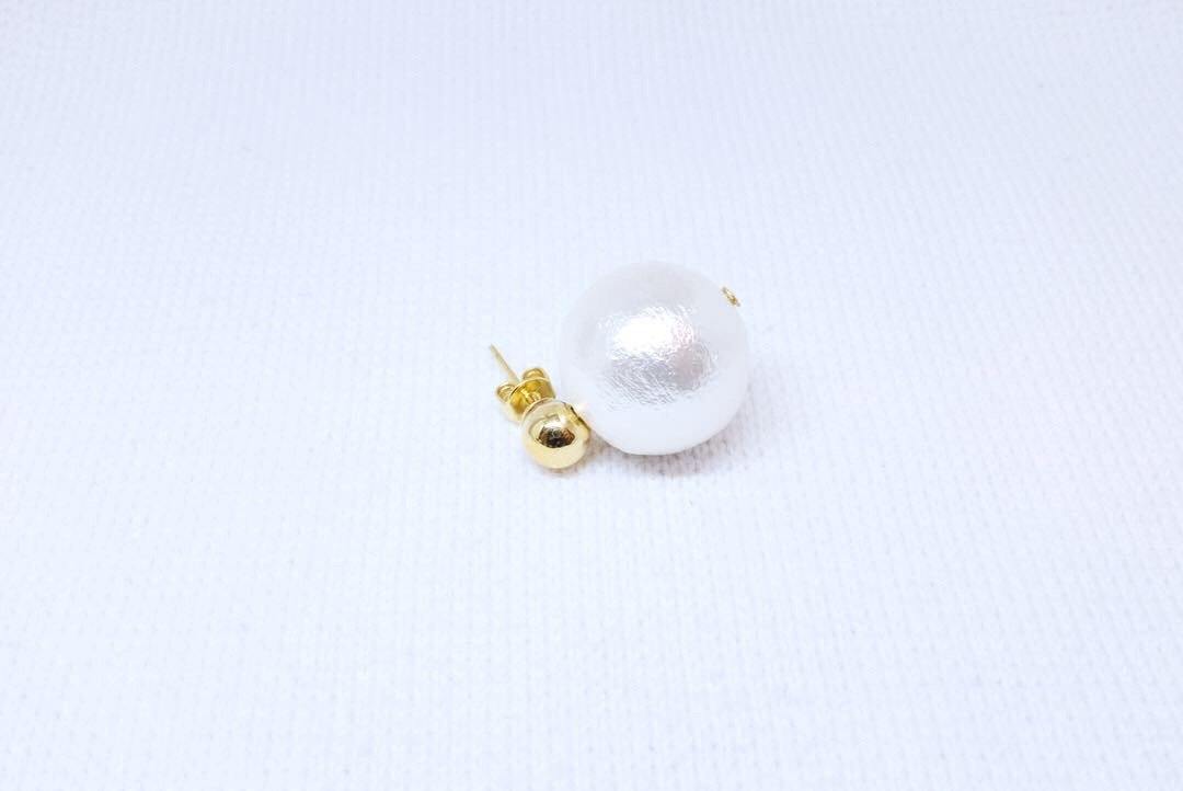 <The Pearl> SOLO Contrast earring - MMW Concept