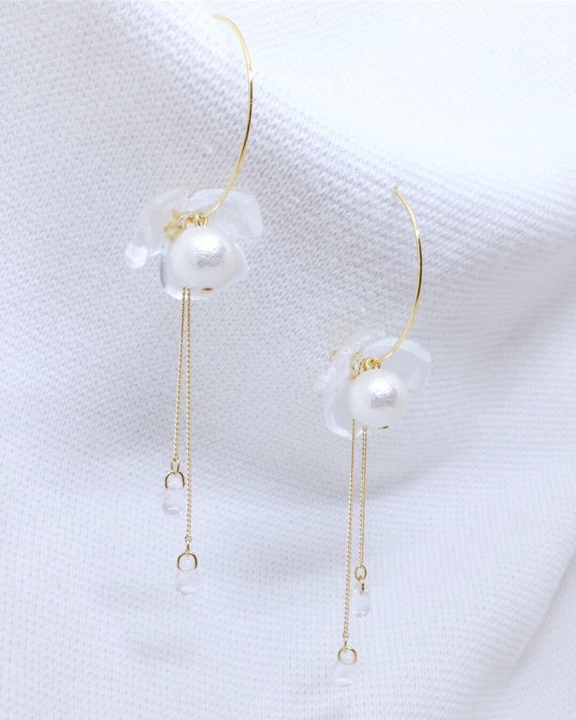 <The Pearl> Flower in the fog earrings - MMW Concept