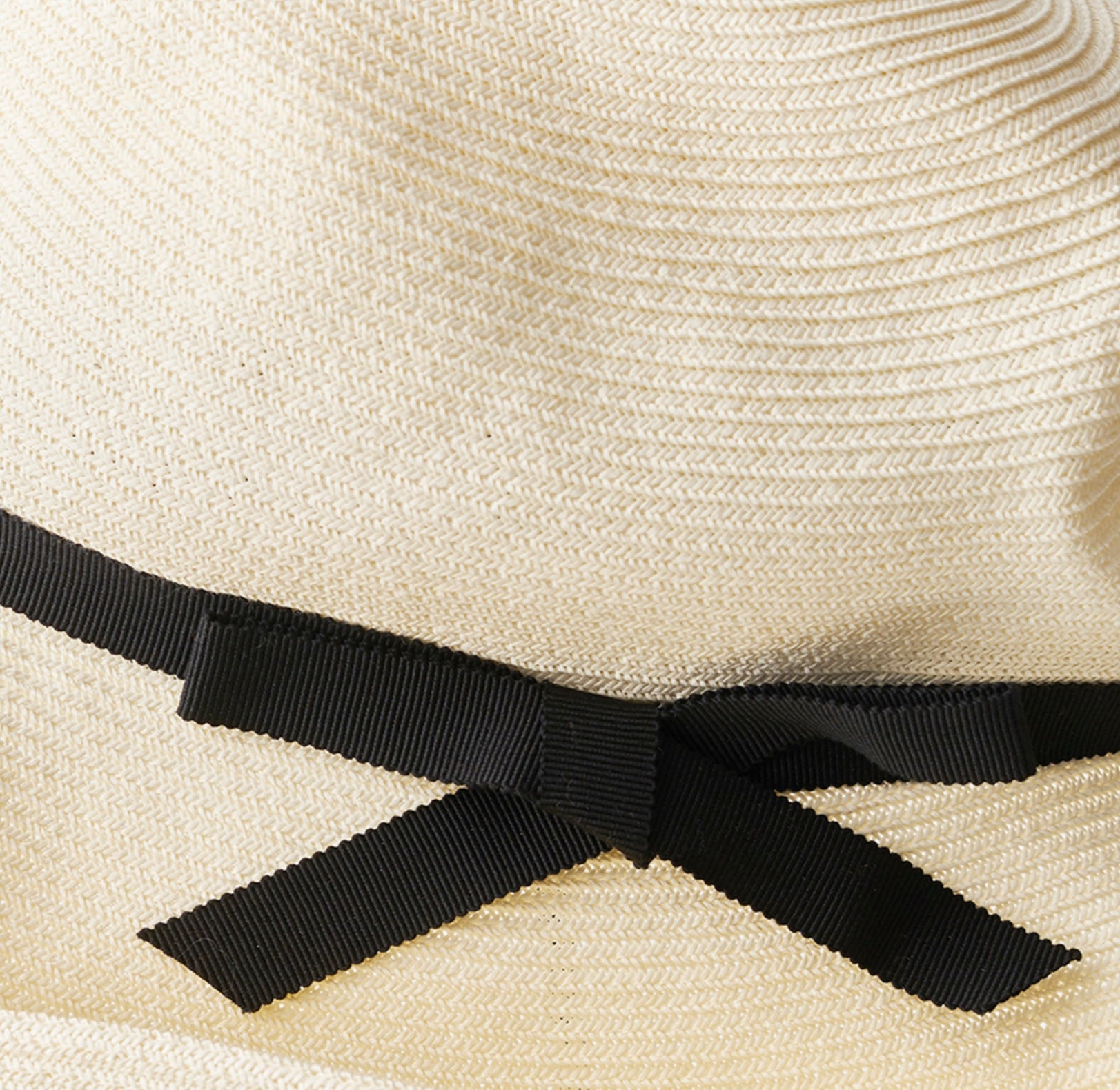 Boxed Hat 11cm brim grosgrain ribbon- White x Black