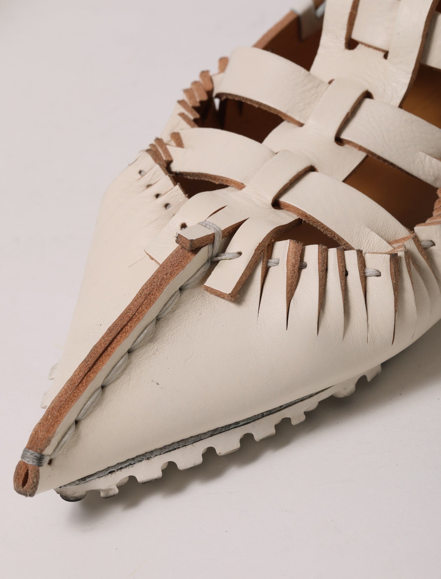 BEAUTIFUL PEOPLE- balkan flat moccasin shoes (Ecru)