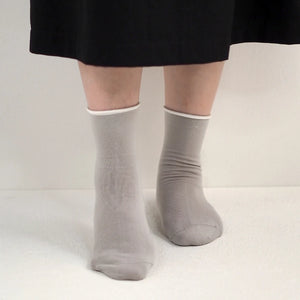 【andè 】Non stress socks Grey/white